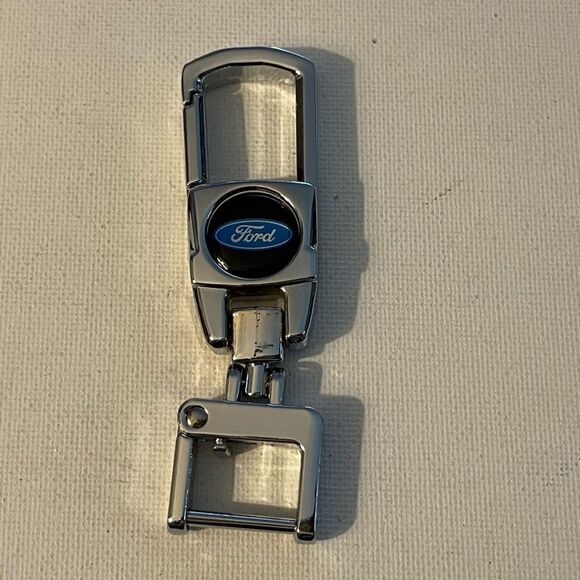 Ford Key Fob Keychain in Metal NWT - Picture 1 of 8